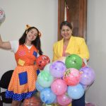 LORENA ECHARTEA DE GUZMÁN LLEVA ALEGRÍA A NIÑAS Y NIÑOS DE LINARES EN SU DÍA