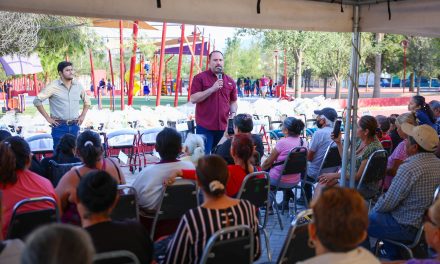 MARIO SOTO ENTREGA APARATOS DE MOVILIDAD Y MEDICAMENTOS EN GARCÍA
