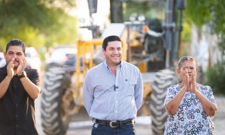 RAÚL CANTÚ DE LA GARZA ARRANCA PAVIMENTACIÓN ESPERADA POR MÁS DE 30 AÑOS EN SALINAS VICTORIA