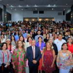 HÉCTOR GARCÍA RECONOCE A MUJERES CON LA PRESEA MARÍA ELENA CHAPA HERNÁNDEZ EN GUADALUPE