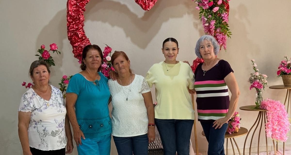 AILE TAMEZ CELEBRA A LAS MADRES EN CADEREYTA