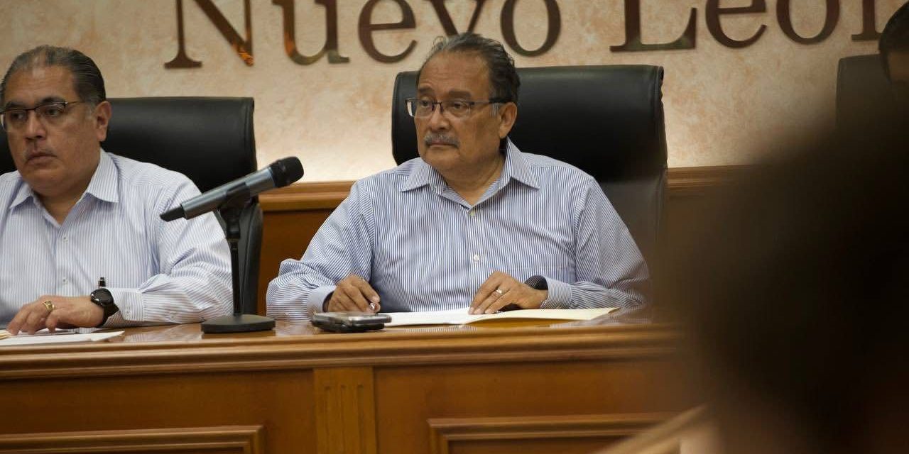 ANDRÉS MIJES IMPLEMENTA CAMBIOS AL REGLAMENTO VIAL POR ‘MINI CHOQUES’ EN ESCOBEDO
