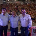 ANDRÉS MIJES CELEBRA A LAS MAMÁS DE SAN MIGUEL RESIDENCIAL Y FERNANDO AMILPA