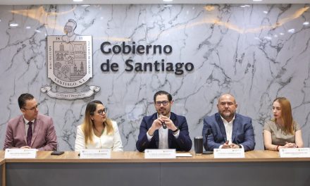 DAVID DE LA PEÑA FIRMA UNA CARTA COMPROMISO DE NO VIOLENCIA POLÍTICA CONTRA LAS MUJERES POR RAZÓN DE GÉNERO EN SANTIAGO