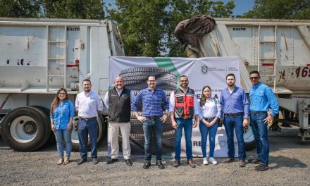 DAVID DE LA PEÑA ARRANCA PROGRAMA DE RECICLAJE DE LLANTAS EN SANTIAGO
