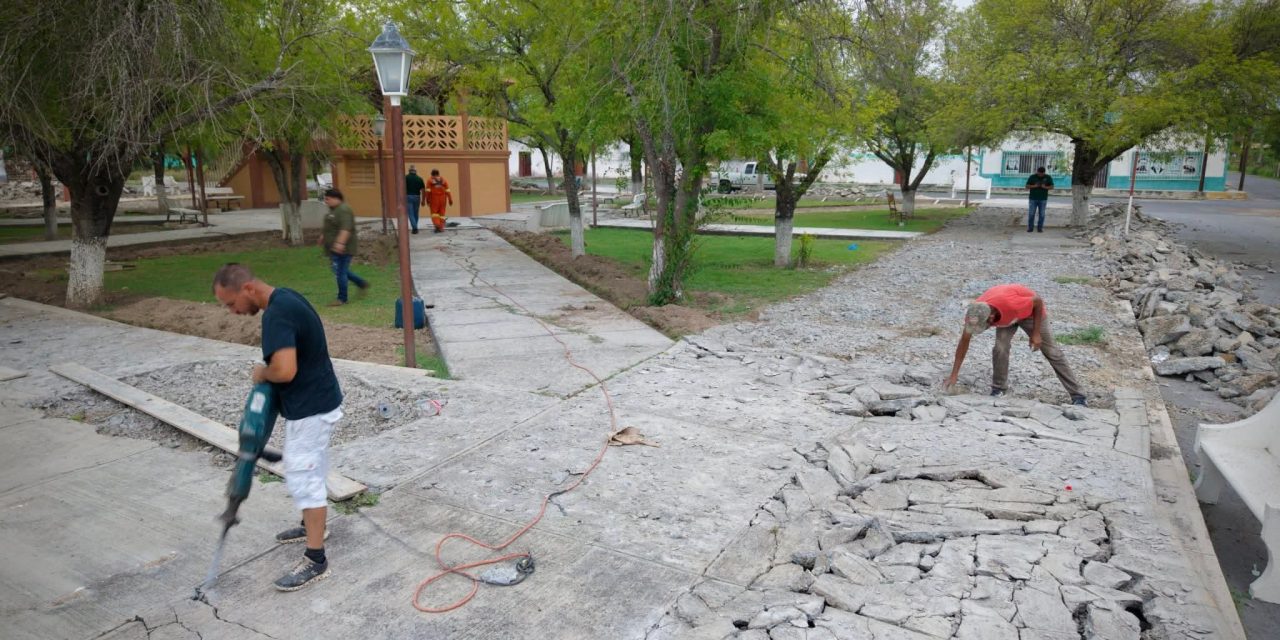 BALTAZAR MARTÍNEZ MONTEMAYOR REMODELA PLAZA DE CONGREGACIÓN MARTINITOS