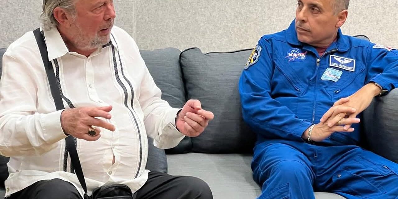 MAURICIO FERNÁNDEZ RESALTA TRAYECTORIA DE JOSÉ HERNÁNDEZ, ASTRONAUTA DE ORIGEN MEXICANO