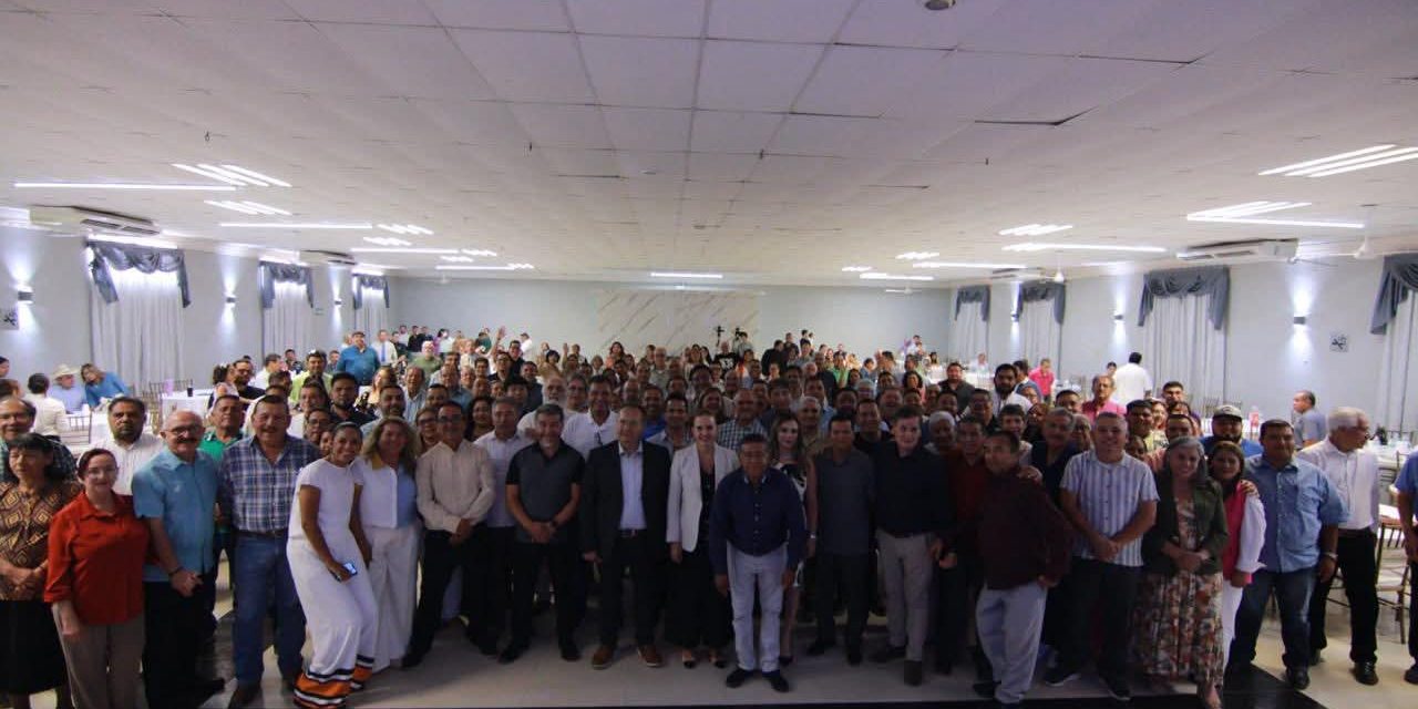 CLARA LUZ FLORES DESTACA LABOR DE IGLESIAS EVANGÉLICAS EN LA CONSTRUCCIÓN DE LA PAZ EN COAHUILA