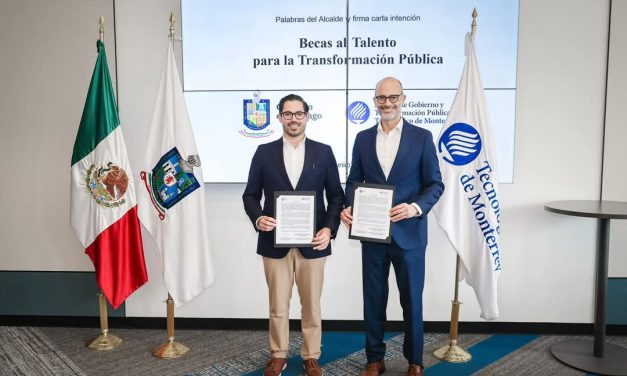 DAVID DE LA PEÑA IMPULSA “BECAS AL TALENTO” PARA TRANSFORMAR EL SERVICIO PÚBLICO EN SANTIAGO