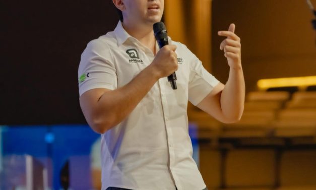 CÉSAR GARZA ARREDONDO INVITA A SESIÓN INFORMATIVA SOBRE BECAS DEL 100 % EN MAESTRÍA