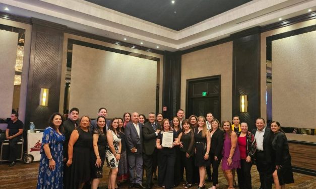 FACPYA RECIBE RECONOCIMIENTO POR RESPONSABILIDAD SOCIAL UNIVERSITARIA