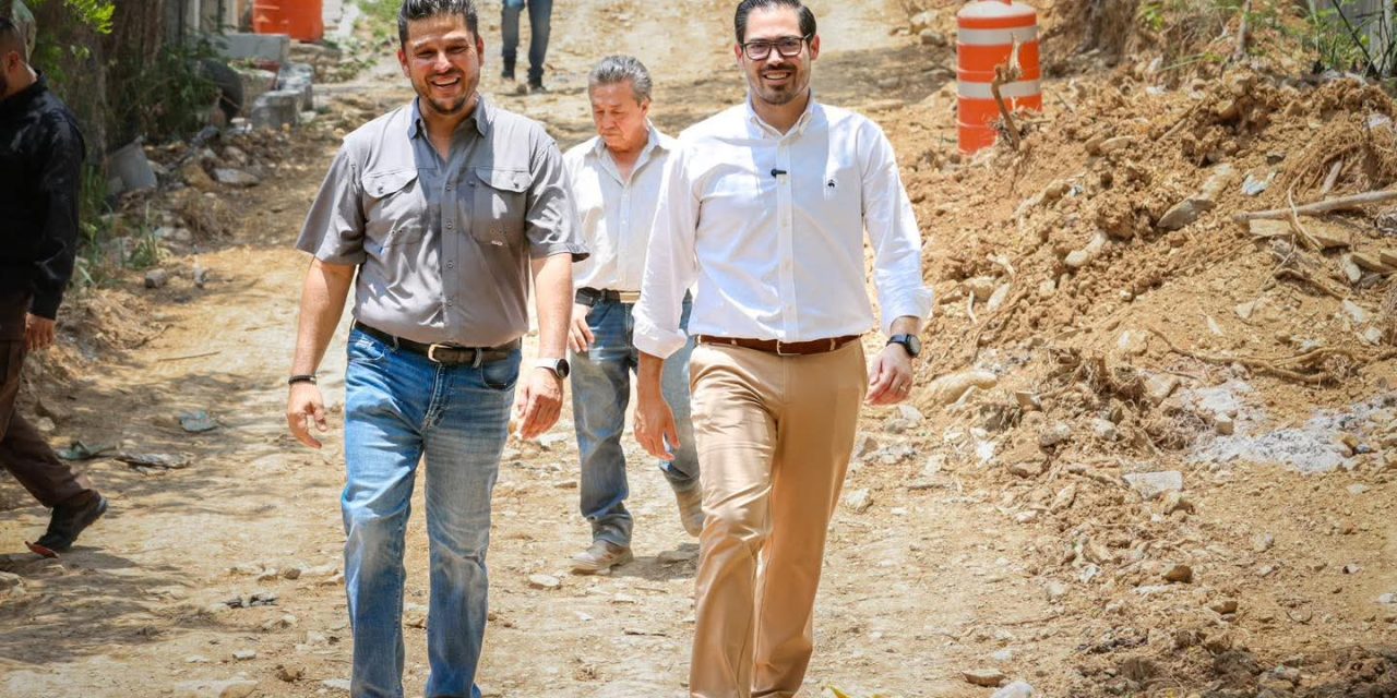 DAVID DE LA PEÑA SUPERVISA AVANCES DE OBRAS VIALES EN LA COLONIA SAN JUAN