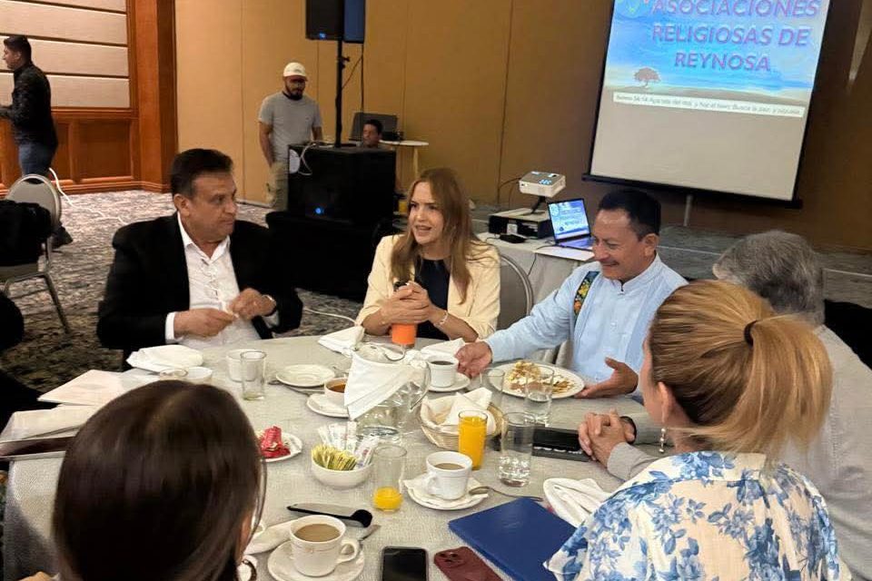 CLARA LUZ FLORES IMPULSA CONSEJOS DE PAZ EN TAMAULIPAS