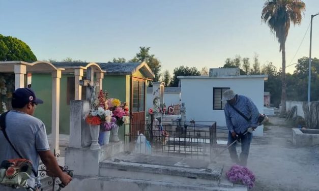 DAVID SÁNCHEZ ENCABEZA TRABAJOS DE LIMPIA EN EL PANTEÓN SAN PEDRO