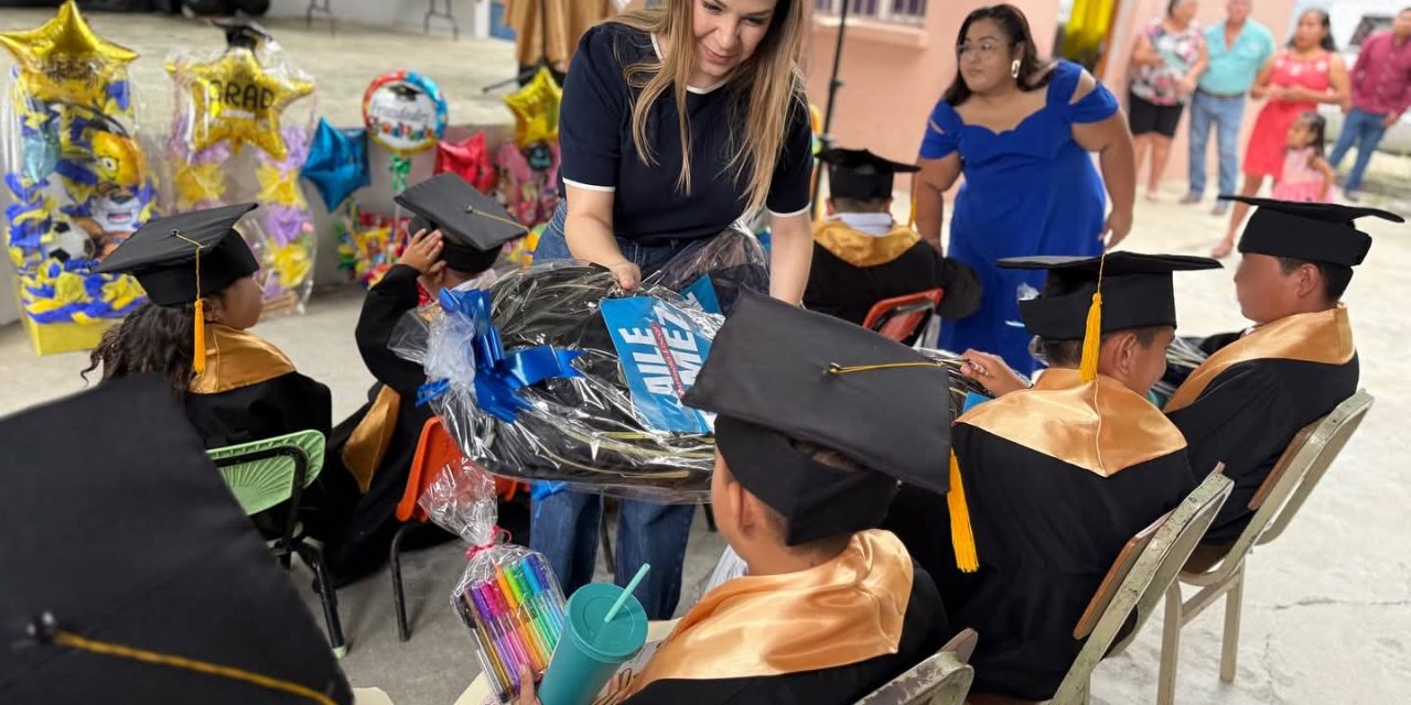 AILE TAMEZ ACOMPAÑA GRADUACIONES EN MONTEMORELOS Y ENTREGA SORPRESAS A ESTUDIANTES