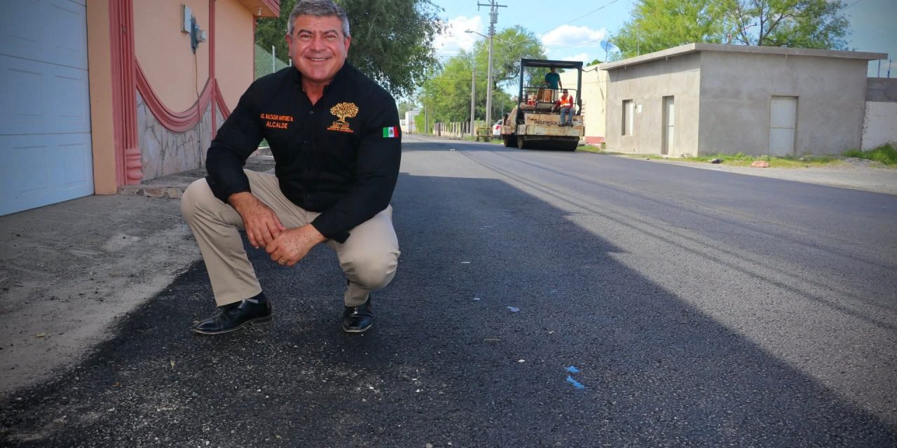 BALTAZAR MARTÍNEZ MONTEMAYOR ENTREGA RECARPETEO EN CALLES PRINCIPALES DE CERRALVO