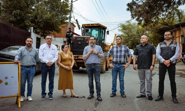 DAVID DE LA PEÑA ARRANCA REHABILITACIÓN DE VIALIDAD EN LAS CRISTALINAS