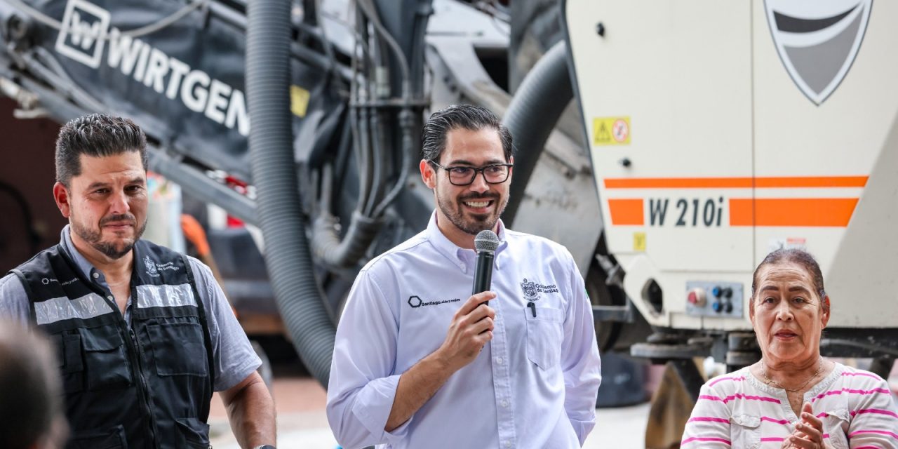 DAVID DE LA PEÑA ARRANCA RECARPETEO EN CALLES DE LOMAS DE EL CERCADO