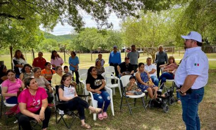 MIGUEL ÁNGEL SALAZAR ESCUCHA Y DA SEGUIMIENTO A VECINOS DE LA YERBABUENA