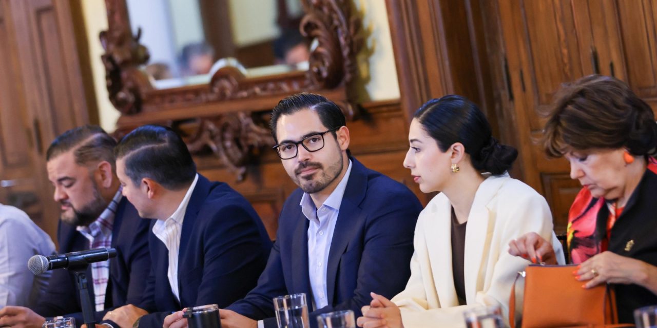 DAVID DE LA PEÑA EXIGE A ESTADO REHABILITAR CARRETERA OLVIDADA POR HURACÁN “ALBERTO”