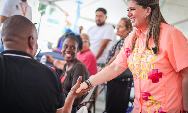 MARTHA HERRERA LLEVA SERVICIOS BÁSICOS Y EMPLEO A GRUPOS MIGRANTES