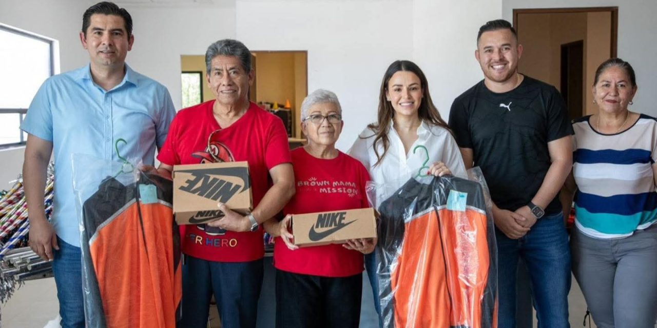 NELLY GARZA, PRESIDENTA DEL DIF SALINAS VICTORIA, ENTREGA EQUIPO DEPORTIVO A ADULTOS MAYORES RUMBO A LA OLIMPIADA ESTATAL 2025