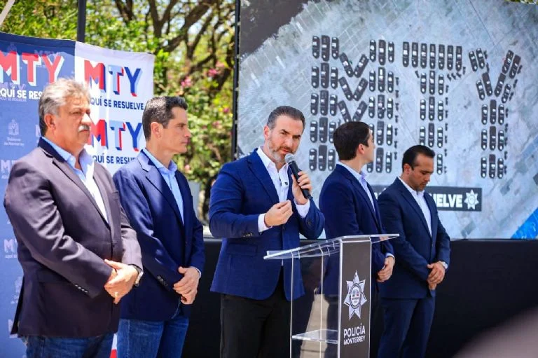 ADRIÁN DE LA GARZA INCREMENTA SUELDO, AGUINALDO Y BONOS PARA POLICÍAS MUNICIPALES