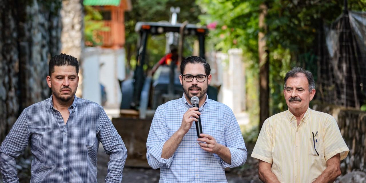 DAVID DE LA PEÑA MARROQUÍN ENTREGA Y ARRANCA NUEVAS OBRAS DE PAVIMENTACIÓN EN SANTIAGO
