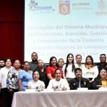 ADRIANA MARTÍNEZ INSTALA MESA PARA ERRADICAR LA VIOLENCIA CONTRA LAS MUJERES EN LAMPAZOS