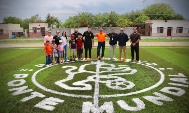 BALTAZAR MARTÍNEZ INAUGURA PRIMERA CANCHA SINTÉTICA EN ESCUELA DE CERRALVO