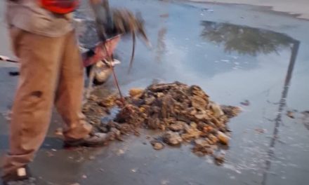 GERARDO DE LA MAZA LLAMA A EVITAR TIRAR BASURA EN EL DRENAJE PARA EVITAR DAÑOS E INFECCIONES