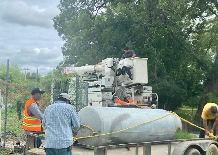 DAVID SÁNCHEZ CUMPLE PROMESA Y ENTREGA TANQUE DE AGUA EN HACIENDA LAS ANACUAS