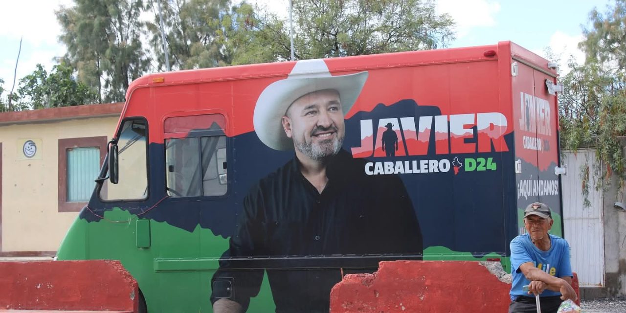 JAVIER CABALLERO LLEVA “EL JAVI MÓVIL” A LA COMUNIDAD LA YERBA EN DOCTOR ARROYO
