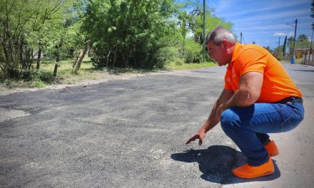 BALTAZAR MARTÍNEZ MONTEMAYOR REFUERZA TRABAJOS DE BACHEO EN CERRALVO