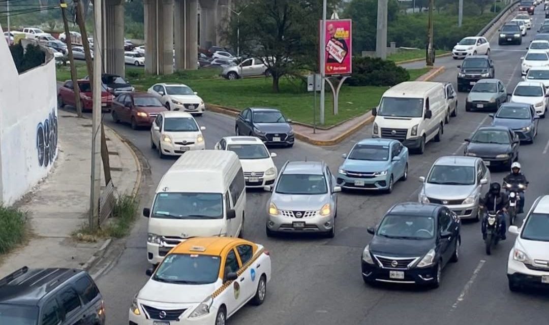 CIERRE DE CARRIL EXPRÉS EN AVENIDA CONSTITUCIÓN CAUSA CAOS VIAL