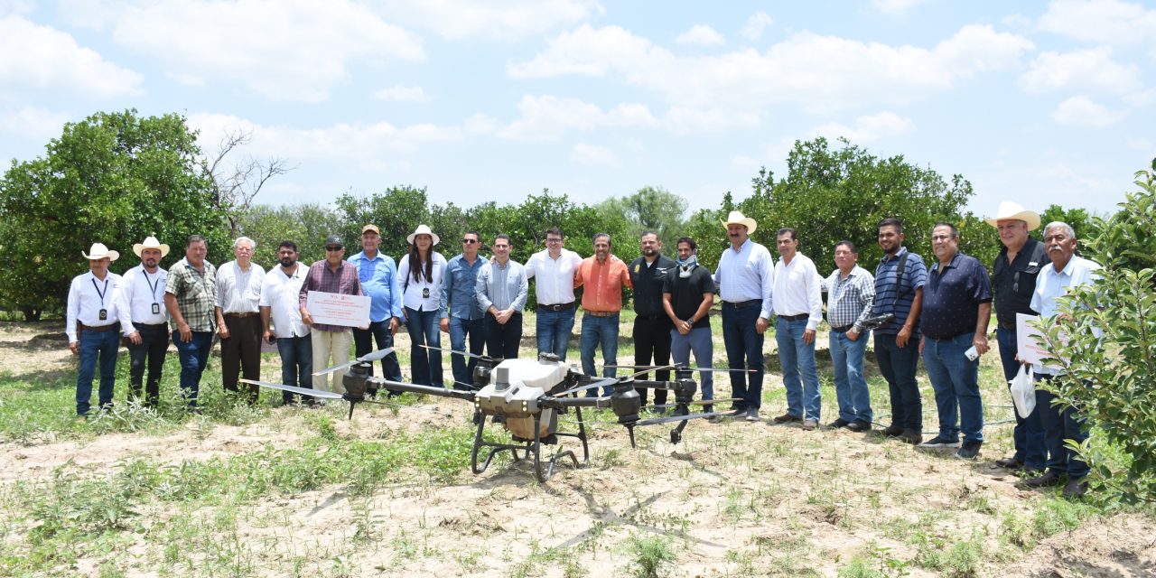 REYNALDO CANTÚ REALIZA BRIGADA DE BACHEO EN CARRETERA MONTERREY-MONCLOVA
