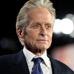 MICHAEL DOUGLAS: UNA PAUSA INDEFINIDA TRAS SEIS DÉCADAS DE CARRERA