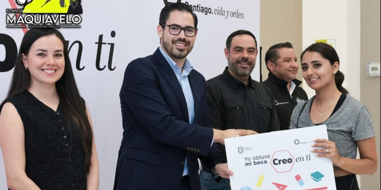 DAVID DE LA PEÑA ENTREGA BECAS “CREO EN TI” A 109 FAMILIAS EN SANTIAGO
