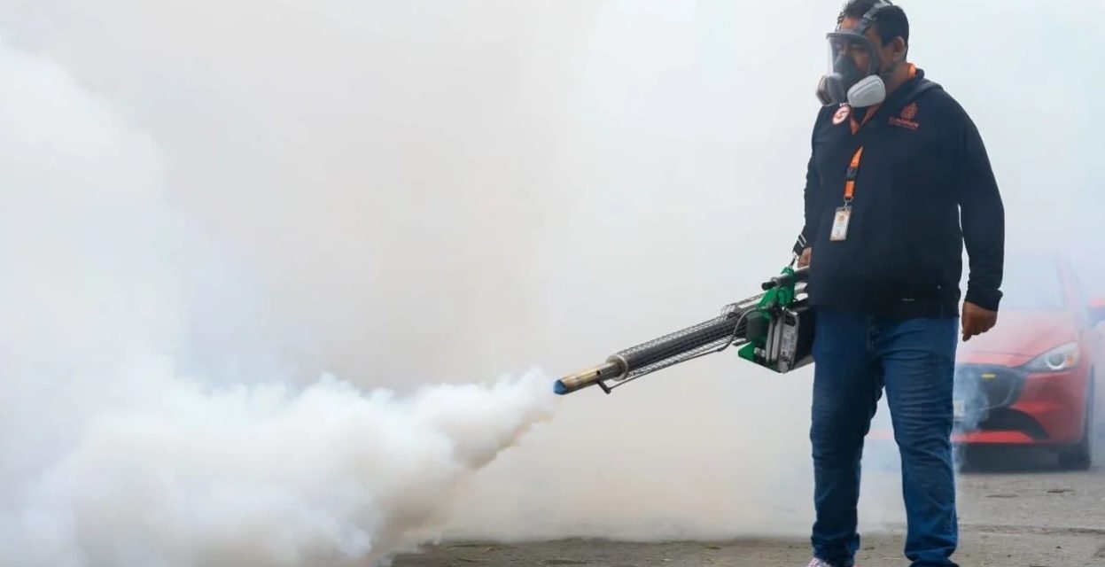 GUADALUPE REDOBLA TRABAJOS DE FUMIGACIÓN Y LIMPIEZA CONTRA EL DENGUE