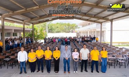 RAÚL CANTÚ GARANTIZA ESPACIOS EDUCATIVOS CON 270 BANCOS PARA PREPA 25 EN SALINAS VICTORIA