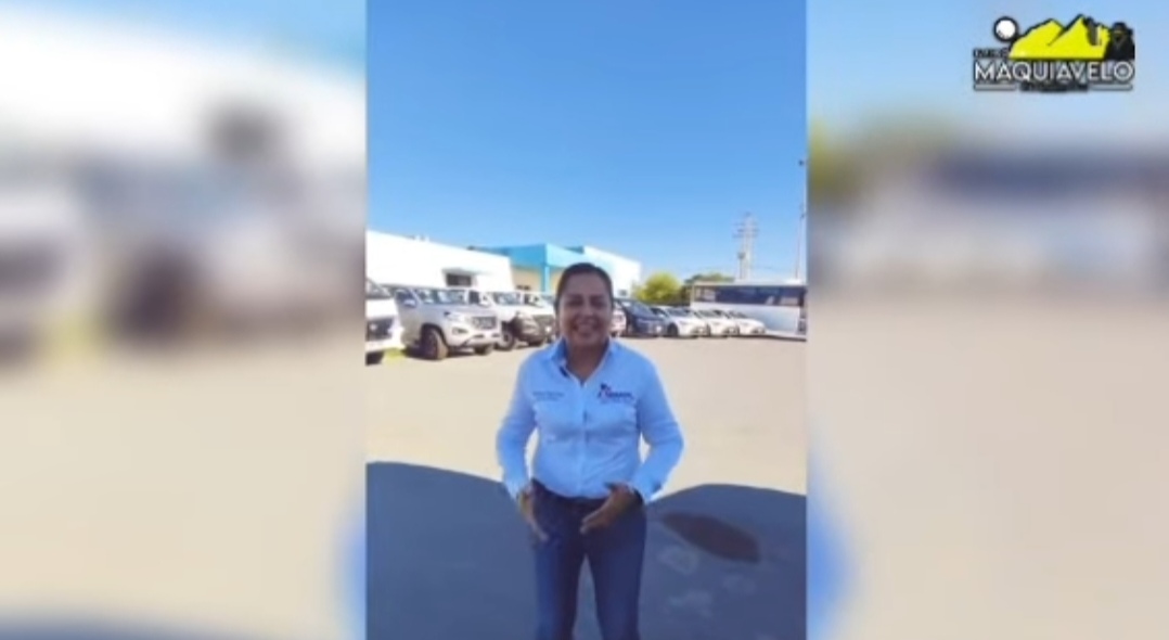 ADRIANA MARTÍNEZ ENTREGA NUEVA FLOTILLA DE SERVICIO PARA FORTALECER A LAMPAZOS