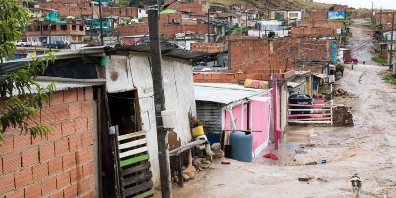 MÉXICO REDUCE POBREZA, PERO DESIGUALDAD EN SALUD PERSISTE