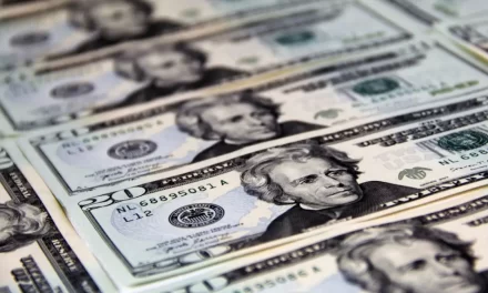 EL DÓLAR COTIZA EN $18.58 ESTE DOMINGO TANTO EN MÉXICO Y LA FRONTERA NORTE