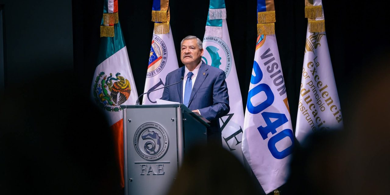 SANTOS GUZMÁN RESPALDA NUEVA ETAPA EN LA FACULTAD DE ARTES ESCÉNICAS