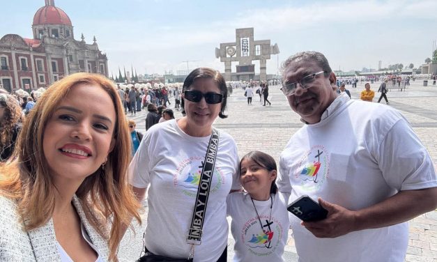CLARA LUZ FLORES Y MONS. ROGELIO CABRERA PARTICIPAN EN PEREGRINACIÓN ANUAL 2025 DE LA ARQUIDIÓCESIS DE MONTERREY