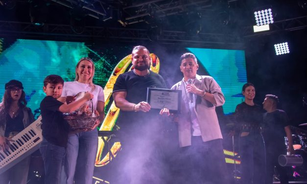 CARLOS RODRÍGUEZ CELEBRA 388° ANIVERSARIO DE CADEREYTA A LO GRANDE