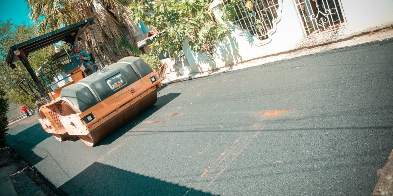 MIGUEL ÁNGEL SALAZAR CONCLUYE PAVIMENTACIÓN DE LA CALLE NARANJO EN MONTEMORELOS