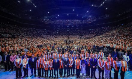 ANDRÉS PINTOS ENCABEZA GRADUACIÓN HISTÓRICA EN CONALEP NUEVO LEÓN