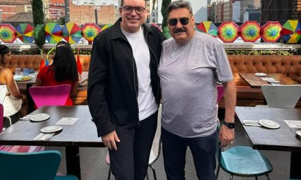BALTAZAR MARTÍNEZ SE REÚNE EN MANHATTAN CON PEDRO ZAMORA, AMBOS ORGULLOSAMENTE DE CERRALVO