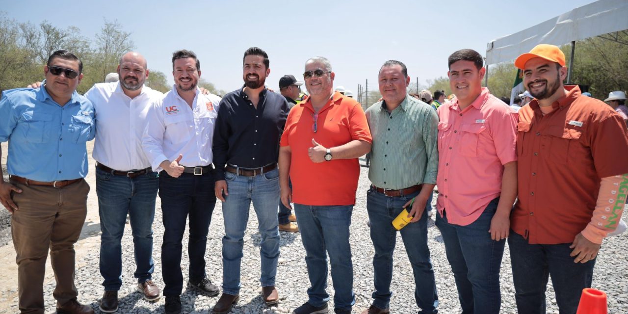 DAVID SÁNCHEZ ACOMPAÑA A SAMUEL GARCÍA EN ARRANQUE DE OBRA DEL “NUEVO CAMINO A PRESA LEÓN”